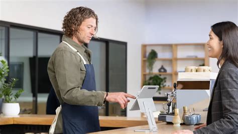 Surface Pro - The new AI-powered 2-in-1 business tablet with a 12-inch ...