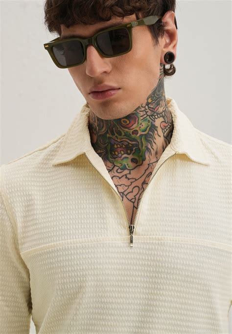 Buy Stylish Polo T-Shirts for Men Online | Banana Club