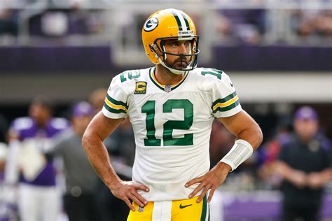 Aaron Rodgers Says He's 'Got to Play the Same Way' While Packers' Young ...