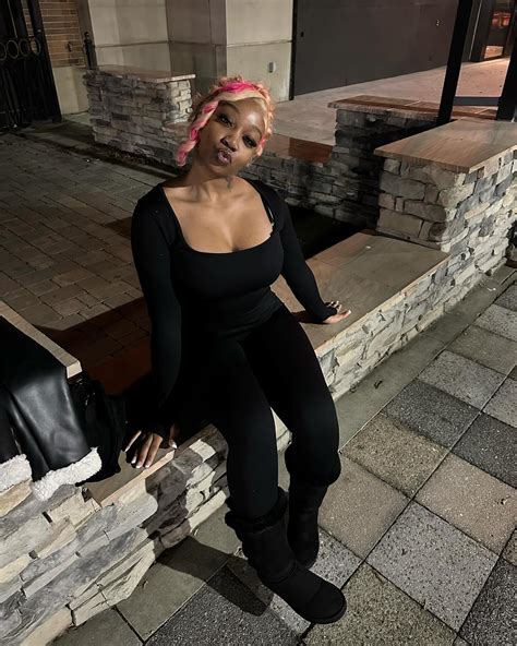 Kiaja Monae ᥫ᭡ | real pretty, never gotta do too much 🖤 happy valentine’s day 🫶🏽 | Instagram