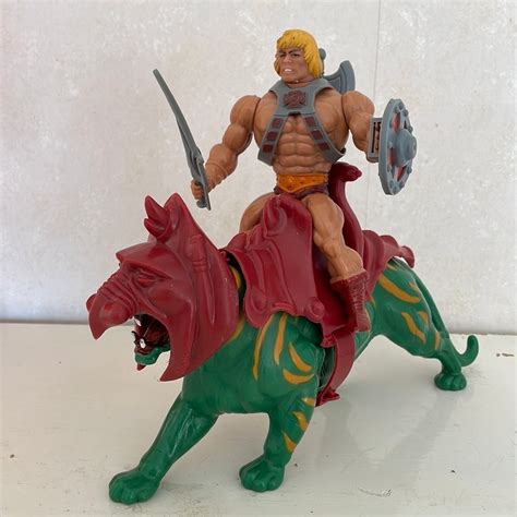 Se produkter som liknar He-Man och Battle Cat på Tradera (692160958)
