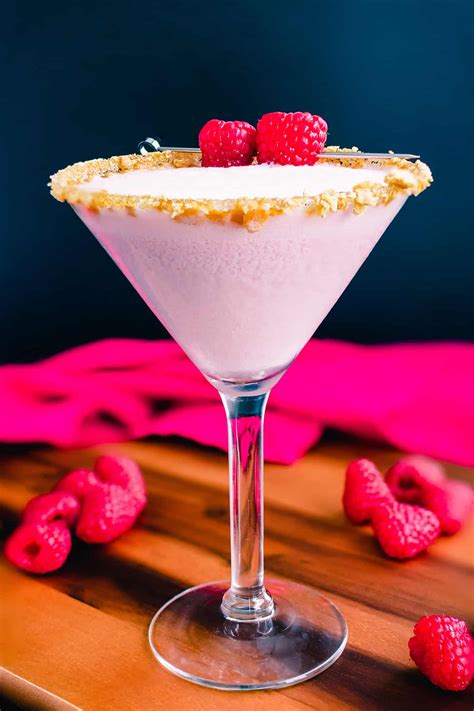 Raspberry Cheesecake Martini - HowdyKitchen
