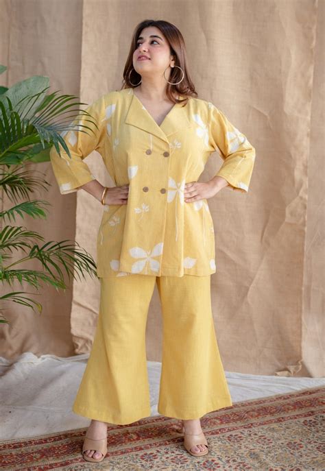 INDIAN ETHNIC WOMEN'S Zuelia Dabu Slub Cotton Co-ord Set – THE INDIAN ...