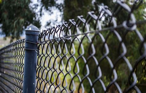 Get Strong Chain Link Fence Posts in Saudi Arabia