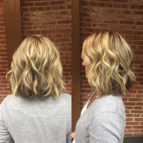 Blonde Wavy Long Bob with Short Layers | Haircuts for wavy hair, Wavy ...