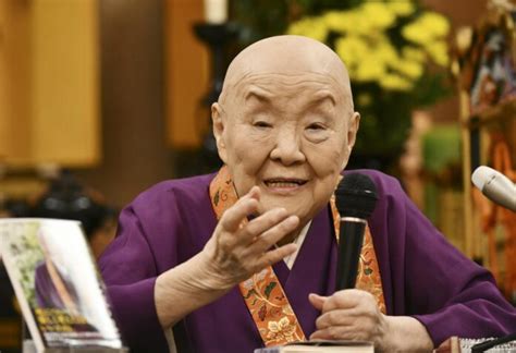 Buddhistische Nonne und Schriftstellerin Jakucho Setouchi verstorben