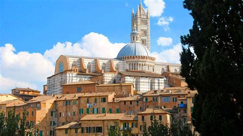 Download Siena Cathedral In Tuscany Region Italy Wallpaper | Wallpapers.com