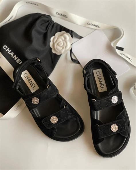 Pin by luxhunt_dubaii on shoes.slipper in 2023 | Womens slippers, Women ...