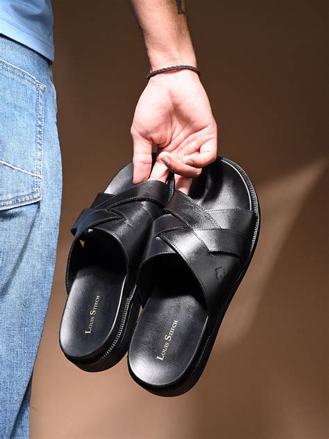 Black Kolhapuri Style Lightweight Cross Strap Leather Sandal