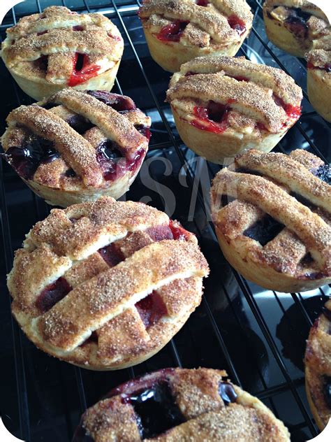 Life's Simple Measures: Lucky Leaf Pie Filling GIVEAWAY and Mini Fruit Pies