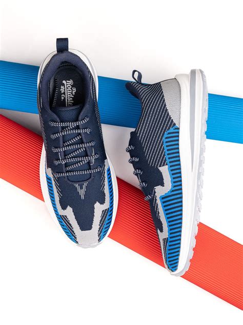 The Roadster Lifestyle Co. Men Navy Blue & Grey Textured Lightweight ...