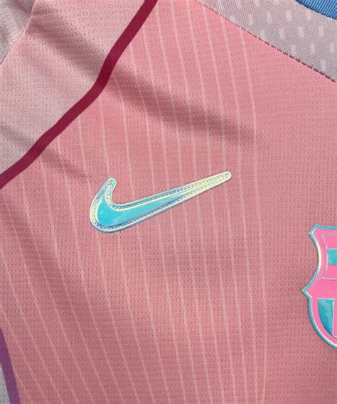 2025/2026 Barcelona Special Edition Pink Football Shirt – Stryker