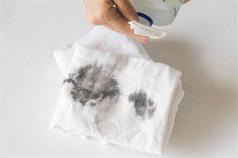How to Remove Ink Stains From Clothes
