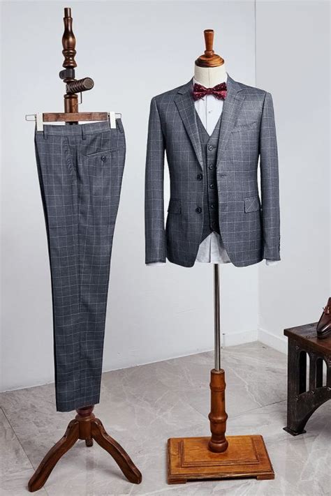 Suit Clothing 的图像结果