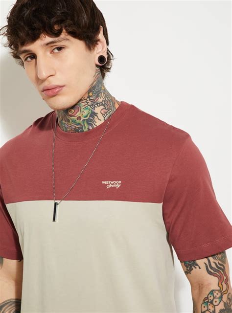 Buy URB_N Men Colourblock Regular Fit T-shirt Online at just Rs. 499.0 ...