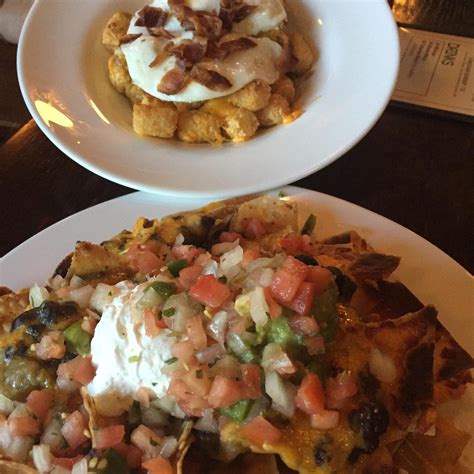 THREE DOGS TAVERN, Denver - Restaurant Reviews, Photos & Phone Number ...