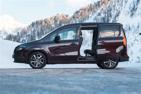 Die 2023 Mercedes-Benz T-Klasse 180 d im Test! – autofilou