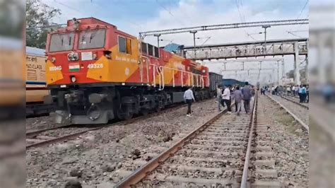 राजस्थान के सिरोही में टला बड़ा रेल हादसा, मरम्मत की जा रही रेलवे ट्रैक ...