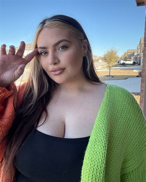 AMANDA XO ♡ | 💚💚💚 | Instagram