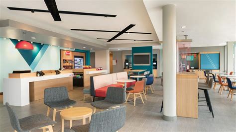 AVID™ HOTELS BY IHG | BOOK MODERN HOTELS | OFFICIAL SITE