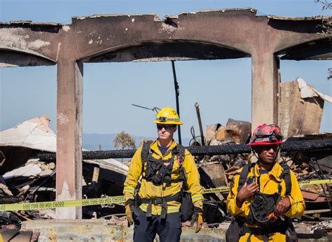 Photo Essay | Laguna Niguel fire destroys coastal homes — The Panther ...
