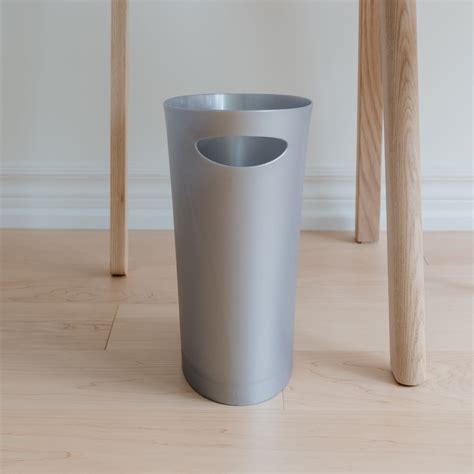 13 Unbelievable Skinny Trash Can for 2023 | CitizenSide