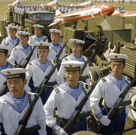 1984年国庆阅兵珍贵照片：是继1959年之后的第一次阅兵，震撼人心