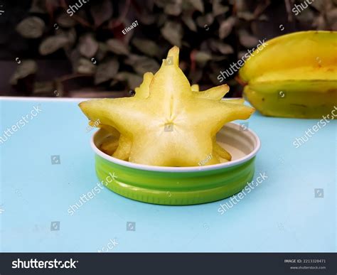 331 Carambola Also Known As Star Fruit Images, Stock Photos & Vectors ...