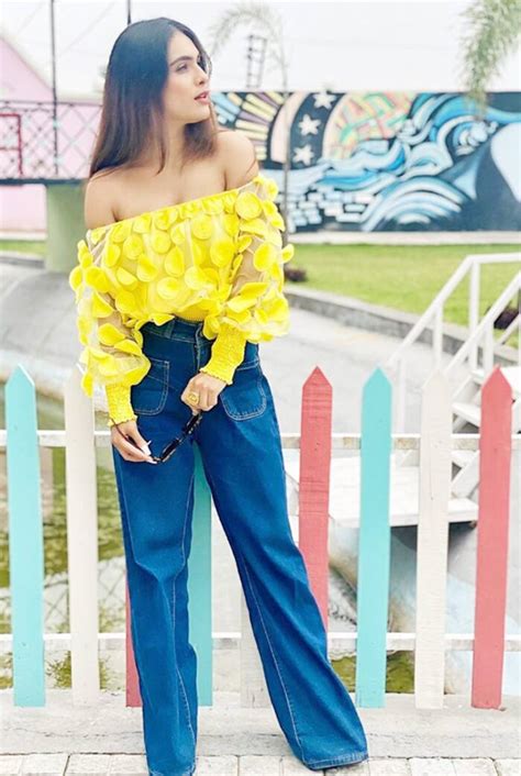 Punjabi Sensation Neha Malik Shines Like a Sunflower in Yellow Off ...