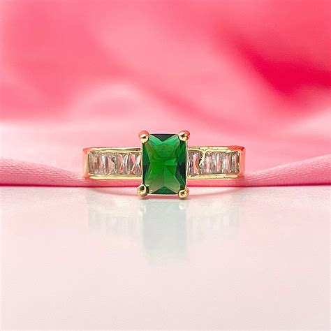 Adjustable Golden Green Emerald Stone Ring – Glossy Lust