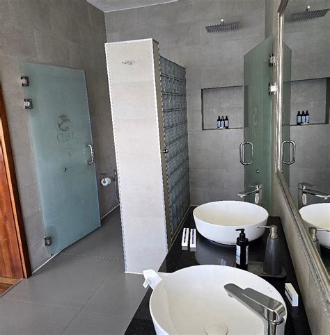 CLEO LAKE KIVU HOTEL (Kibuye) - Hotel Reviews, Photos, Rate Comparison ...