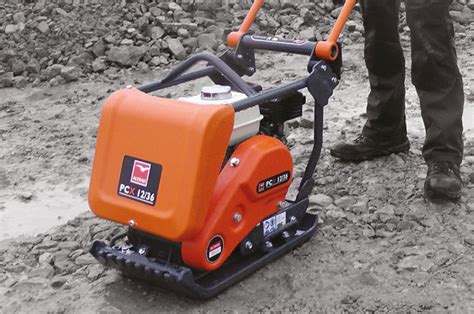 Using a Wacker Plate UK 的图像结果