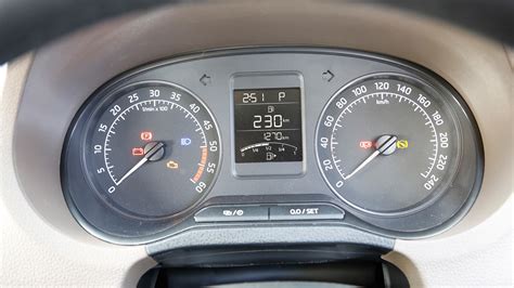 Skoda-rapid-2015-1.5 TDI CR Exterior Car Photos - Overdrive