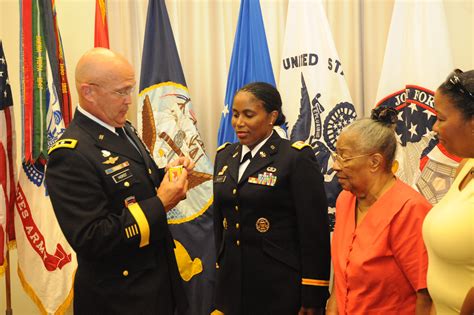 CGJFHQ-NCR/MDW promotes Lt. Col. Donna Scott to Colonel on July 30 ...