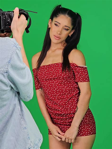 Carolina guerrero (@carolinaguerrero.of) - Urlebird