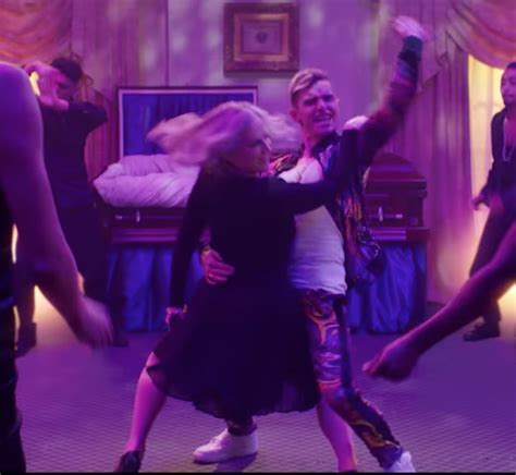 About Heather Lea Gerdes — It's Me Heather Lea