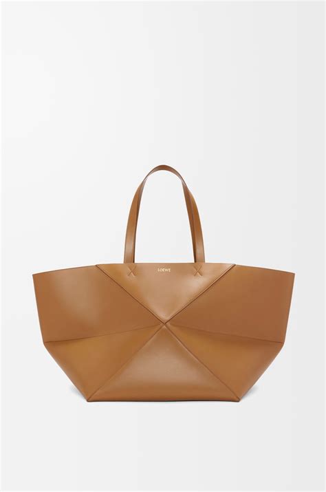 XXL Puzzle Fold Tote in shiny calfskin Oak - LOEWE