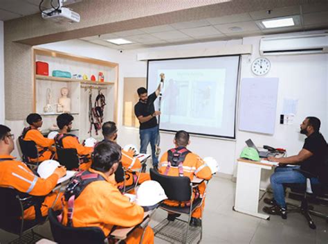 Work at Height Training Animation 的图像结果