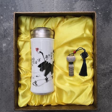 毕业季礼物要什么最新素材