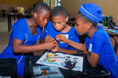 Fun Festive Robotic Projects for Kids – Edufun Technik STEM and ...