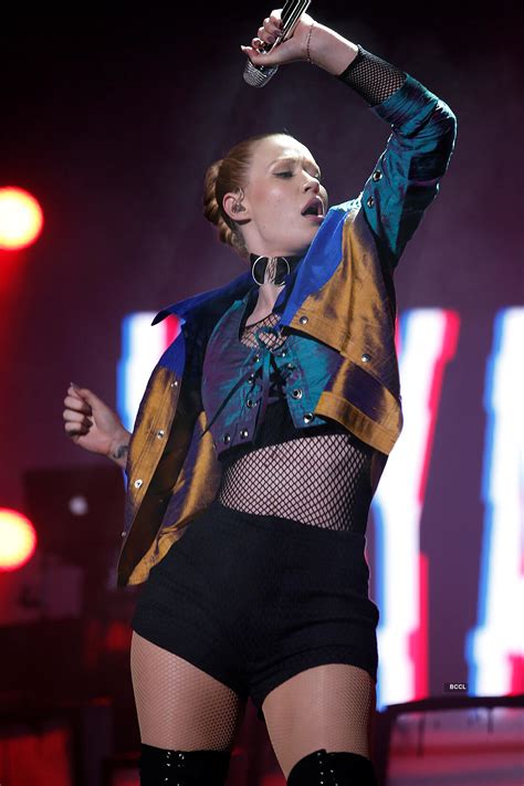 Iggy Azalea's nude photos LEAKED online: Rapper immediately quits ...