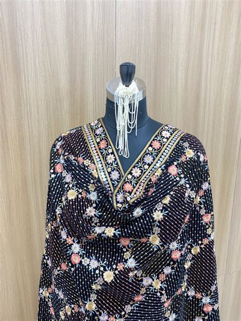 Velvet Dupatta – banaraswala.fabric