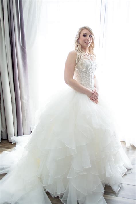 Oleg Cassini Beaded Lace and Organza Wedding Dress with Ruffles Used Wedding Dress Save 81% ...