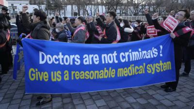 South Korea govt offers first compromise in effort to end doctors ...