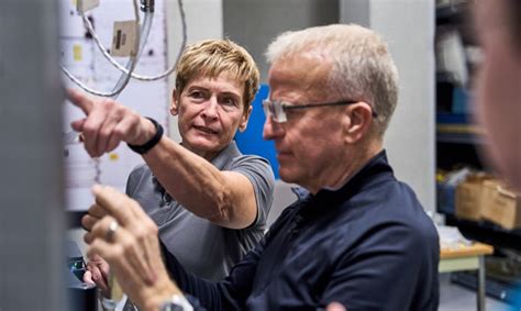 CNC Spring Machine 的图像结果