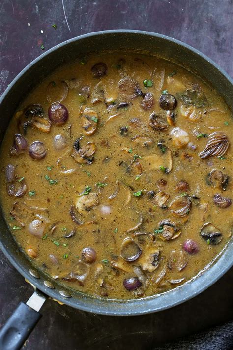 Vegan Mushroom Gravy (1 pan, 30 minutes)