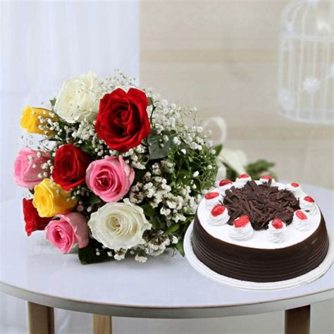 Online Mixed roses with black forest cake Delivery | GoGift