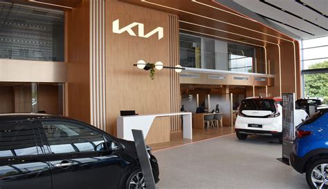 Westdrive Kia Braintree showroom reopens following complete refit | Motor Trader