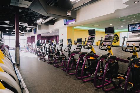 Planet Fitness Offers Teens Free Summer Gym Access