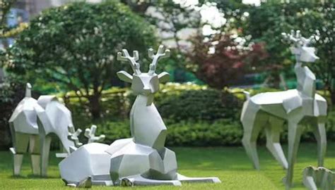 楼盘草坪装饰玻璃钢几何菱形抽象鹿雕塑绿化环境摆件|纯艺术|雕塑|港城雕塑 - 原创作品 - 站酷 (ZCOOL)